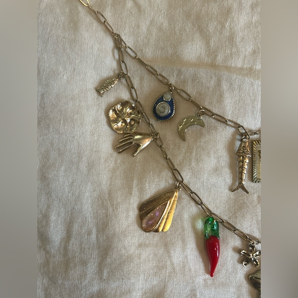 Free People Maximilian Flower Charm Necklace Gold Layered OS NWT - Picture 3 of 8